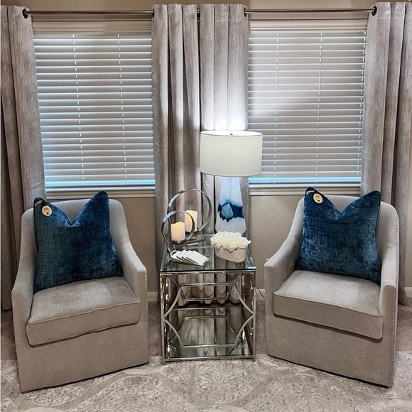 1- NWT CALLISTO HOME DECORATIVE THROW PILLOW (Read description for details) - Picture 9 of 12